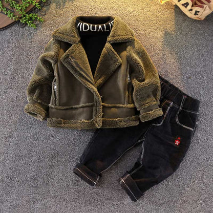 Long-sleeved short brown children's jacket