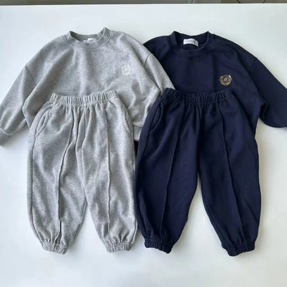 New Baby Casual Sweatshirt Set Boys Long Sleeve Badge Embroidery Pullover+Pants