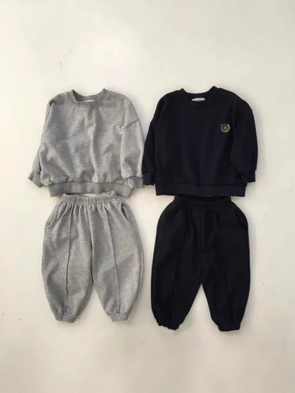 New Baby Casual Sweatshirt Set Boys Long Sleeve Badge Embroidery Pullover+Pants